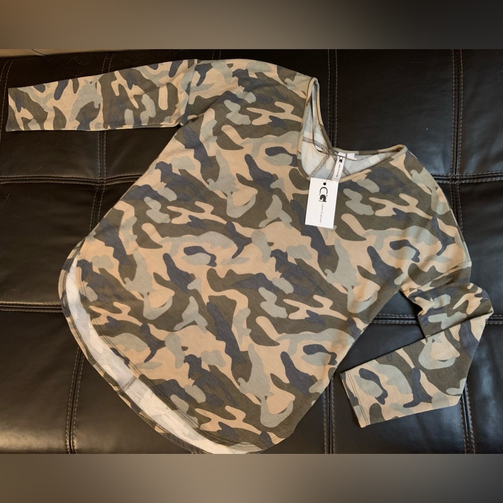 New CABLE & GAUGE Green Camo TOP size S Soft Stretch Camouflage NWT